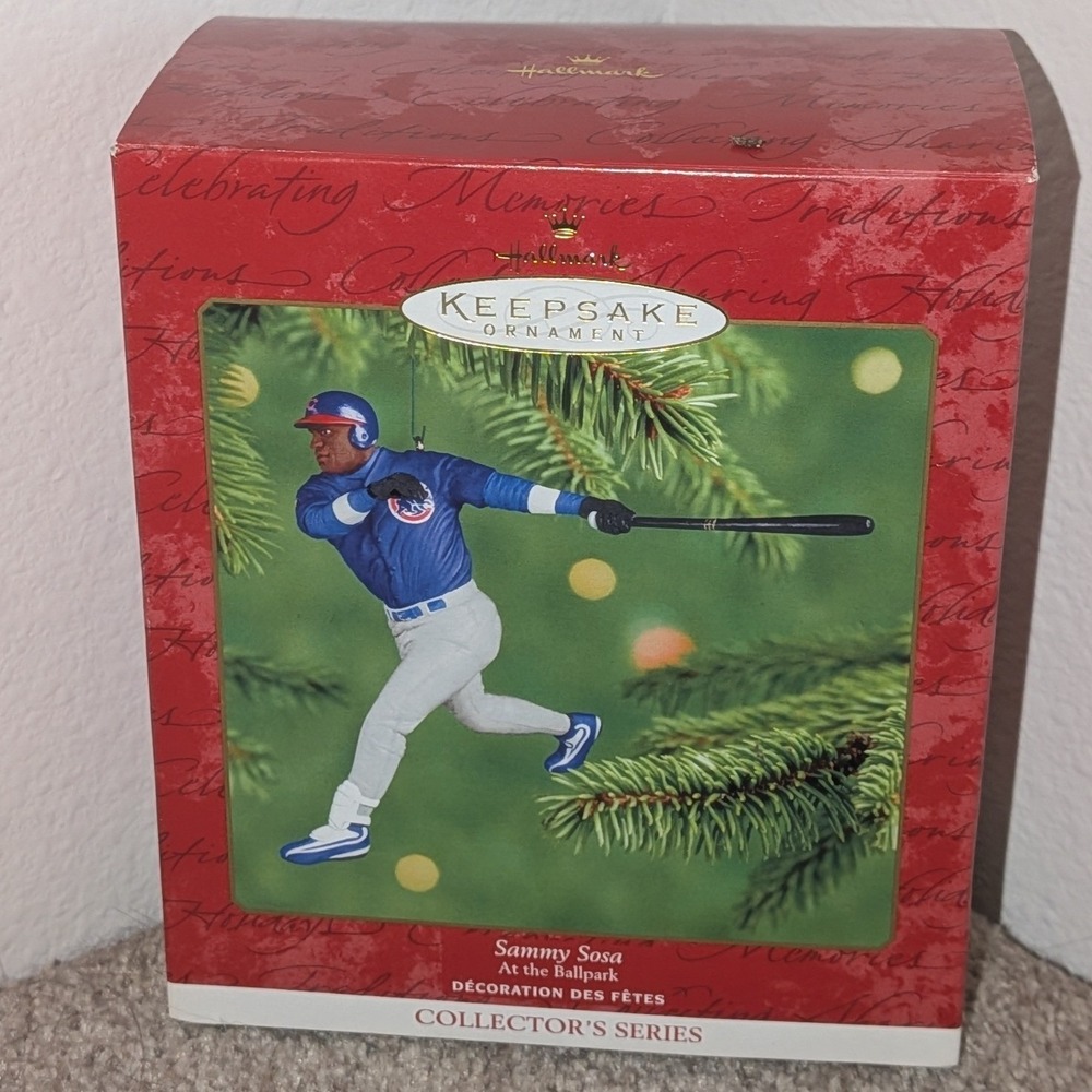Hallmark Keepsake Sammy Sosa Chicago Cubs At The Ballpark 2001 Ornament